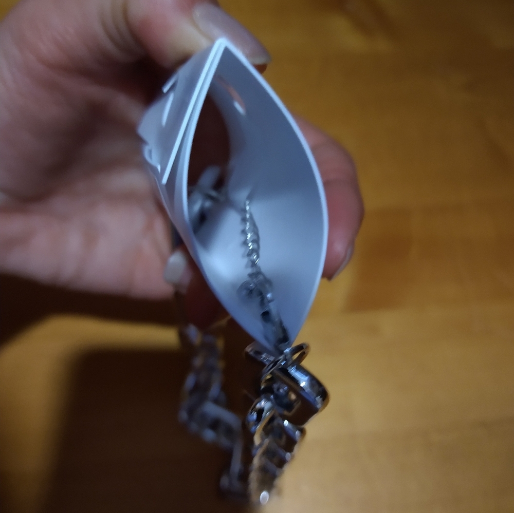 Chain choker style silver tone necklace - Picture 7 of 9